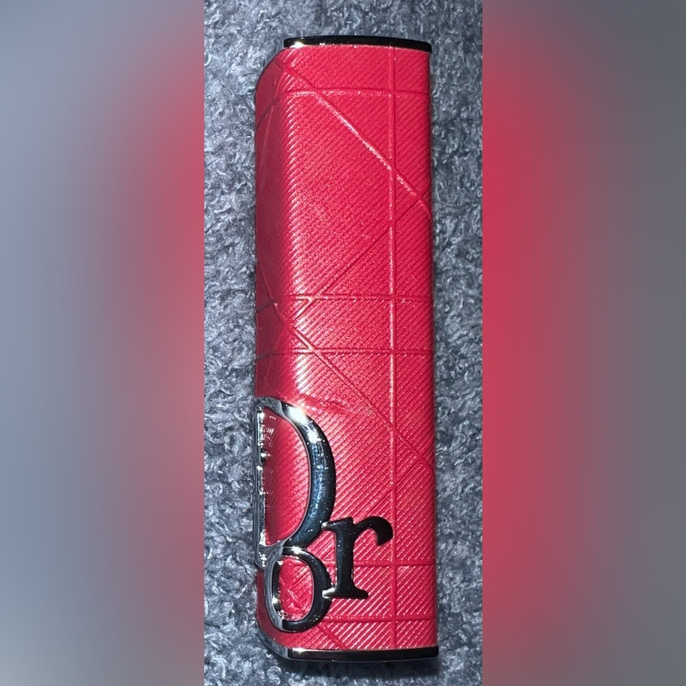 🌟NEW🌟 DIOR ~ DIOR Addict Lipstick Case ~ Red
**CASE ONLY—NO LIPSTICK 💄**